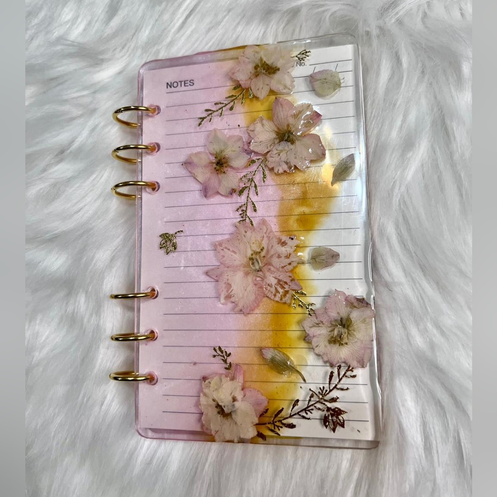 Resin Notebook with Beautiful Floral Design: Captivating Elegance